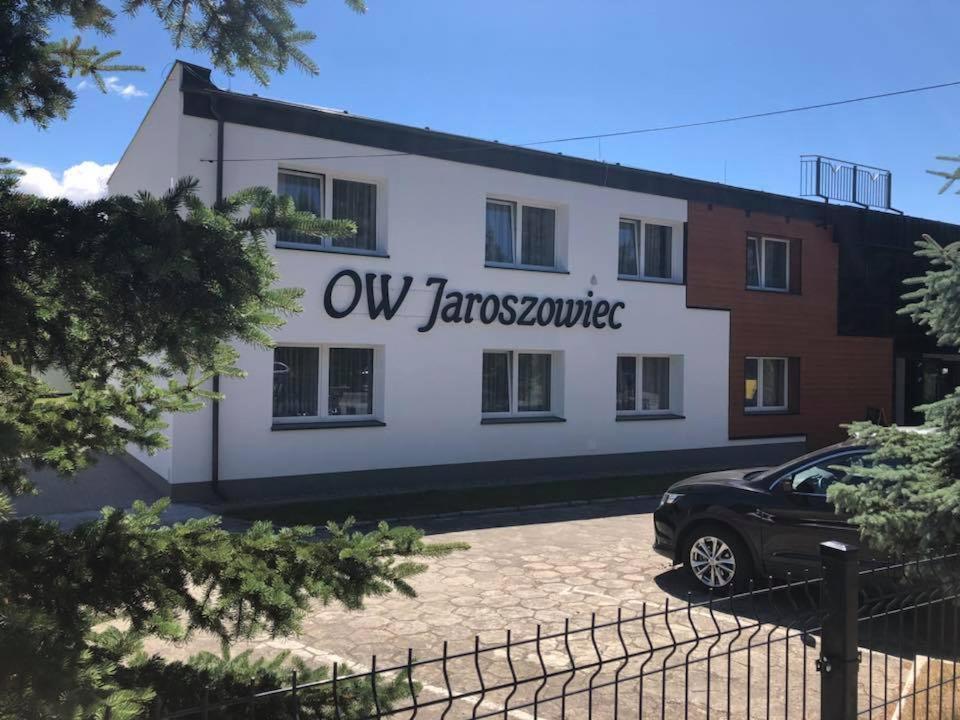 Ow Jaroszowiec Hotel Łazy Kültér fotó